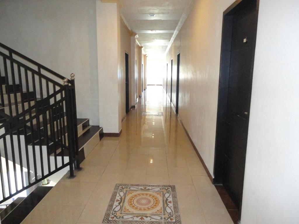 Grand Duta Hotel Palu Esterno foto